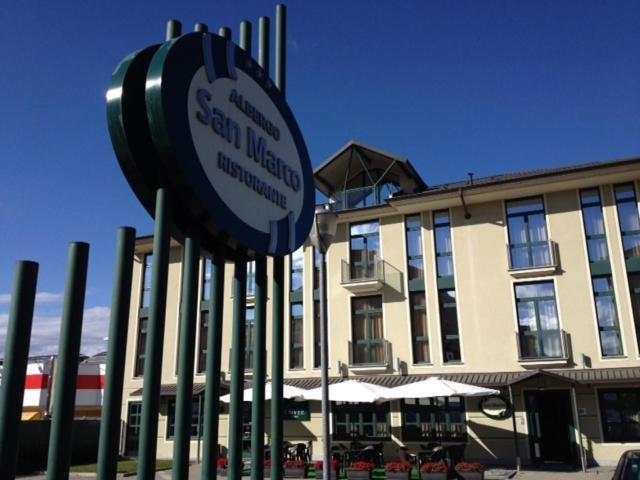 Albergo Ristorante San Marco Carmagnola Exterior foto