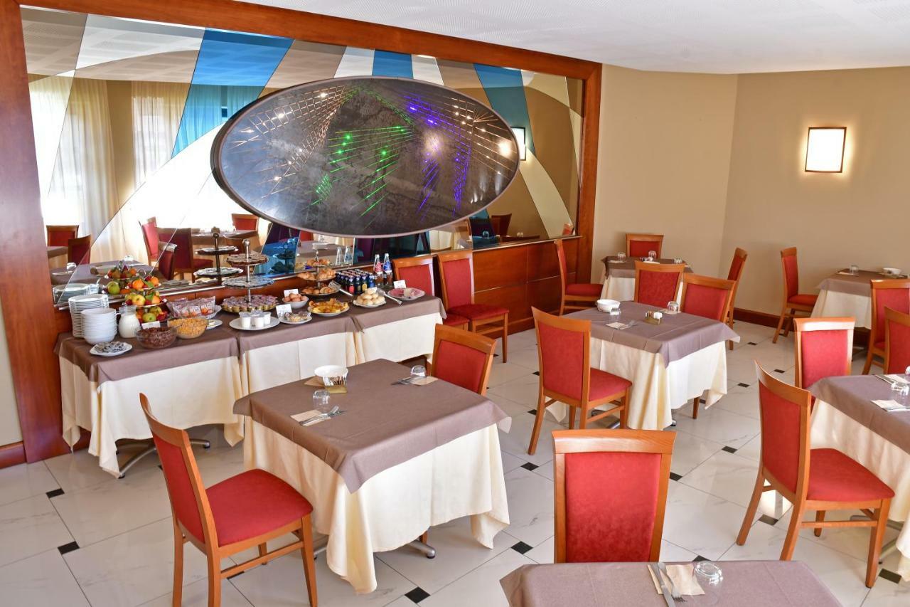 Albergo Ristorante San Marco Carmagnola Exterior foto